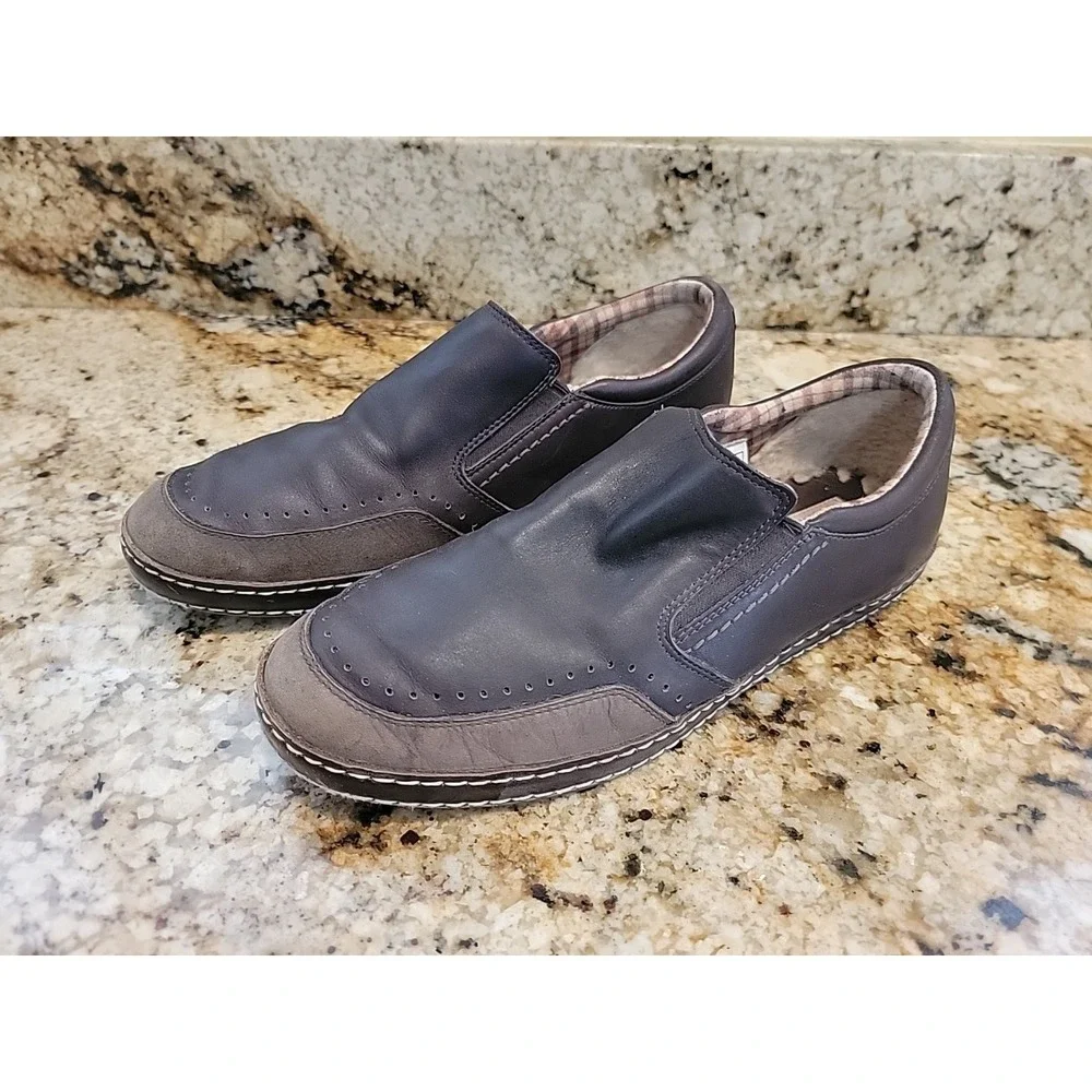 UGG Australia Men's Size 10.5 Leather Slip-On Loafers Dark Brown 1001148 Comfort